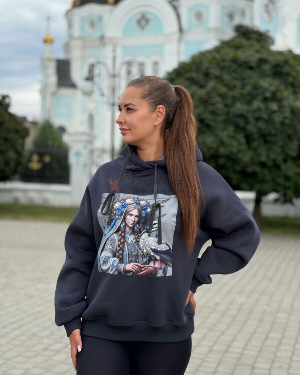 Принт берегині з лелекою
